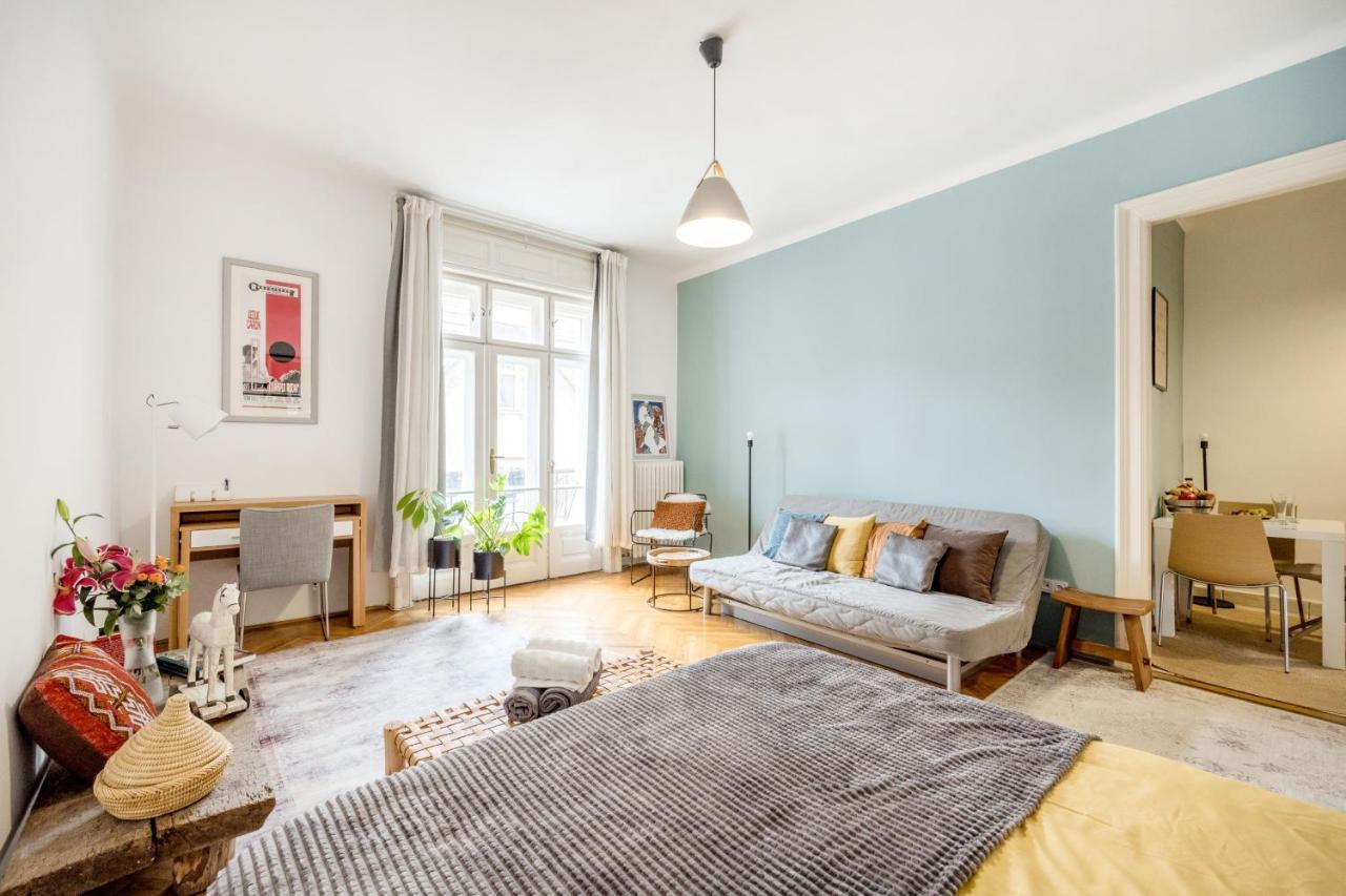Modern Flat In Heritage District Near The City Center Budapest Exterior photo