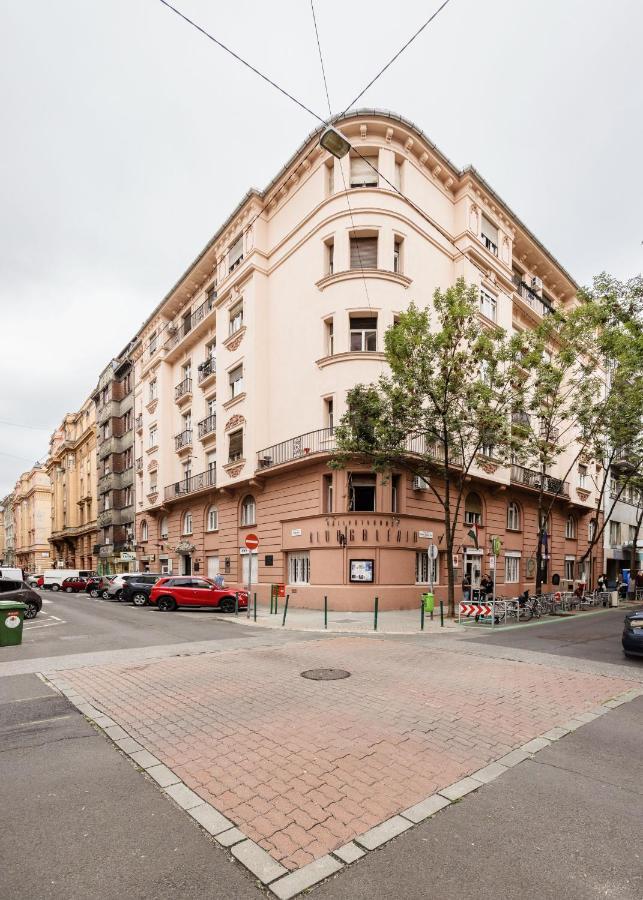 Modern Flat In Heritage District Near The City Center Budapest Exterior photo